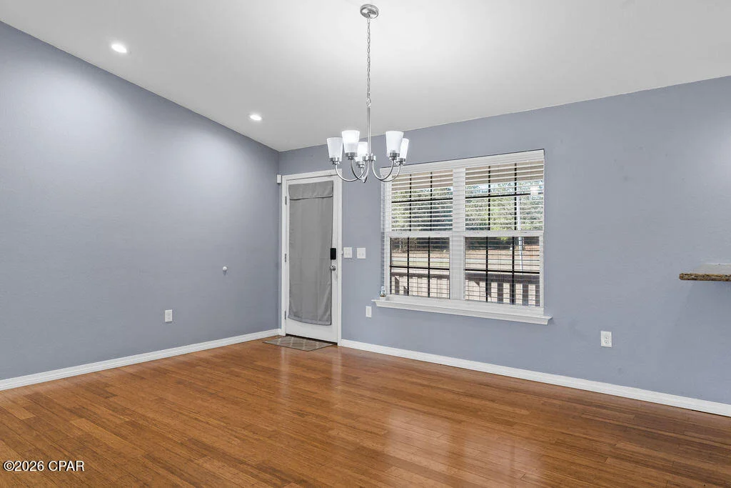 Photo of 561 Lakepointe Drive