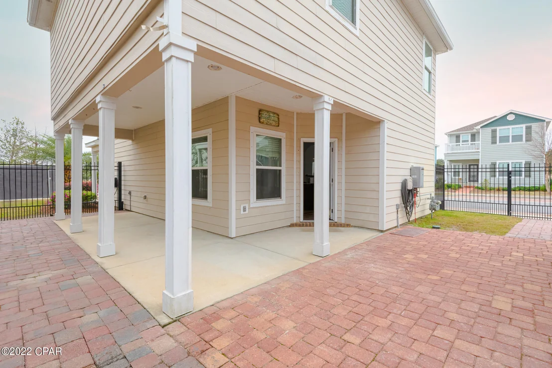 Photo of 4711 Bigleaf Lane