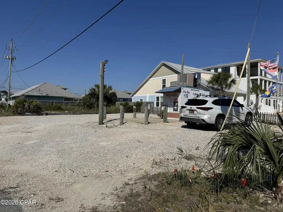 Photo of 6812 Thomas Drive