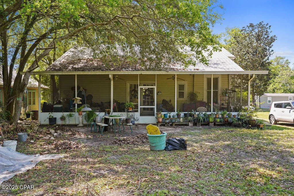 Photo of 1324 Coggin Avenue