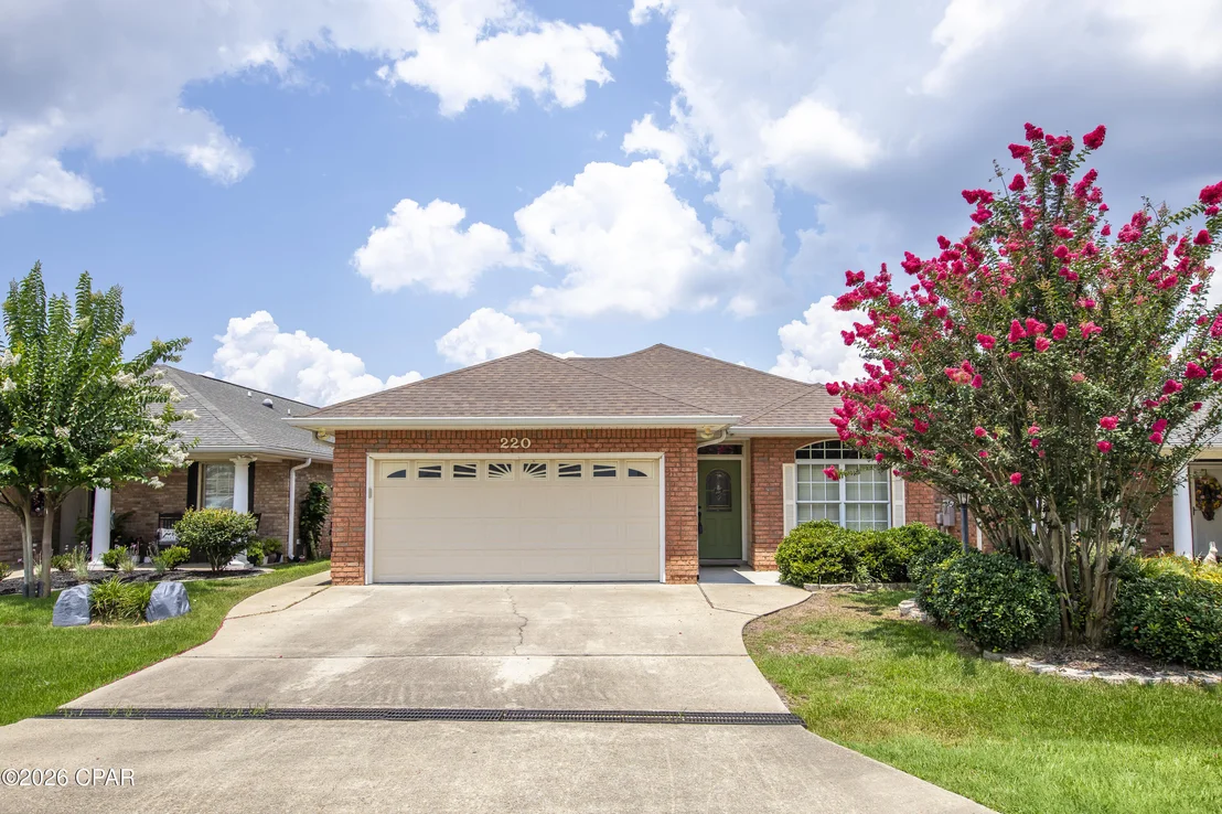 Photo of 220 Lakeridge Drive
