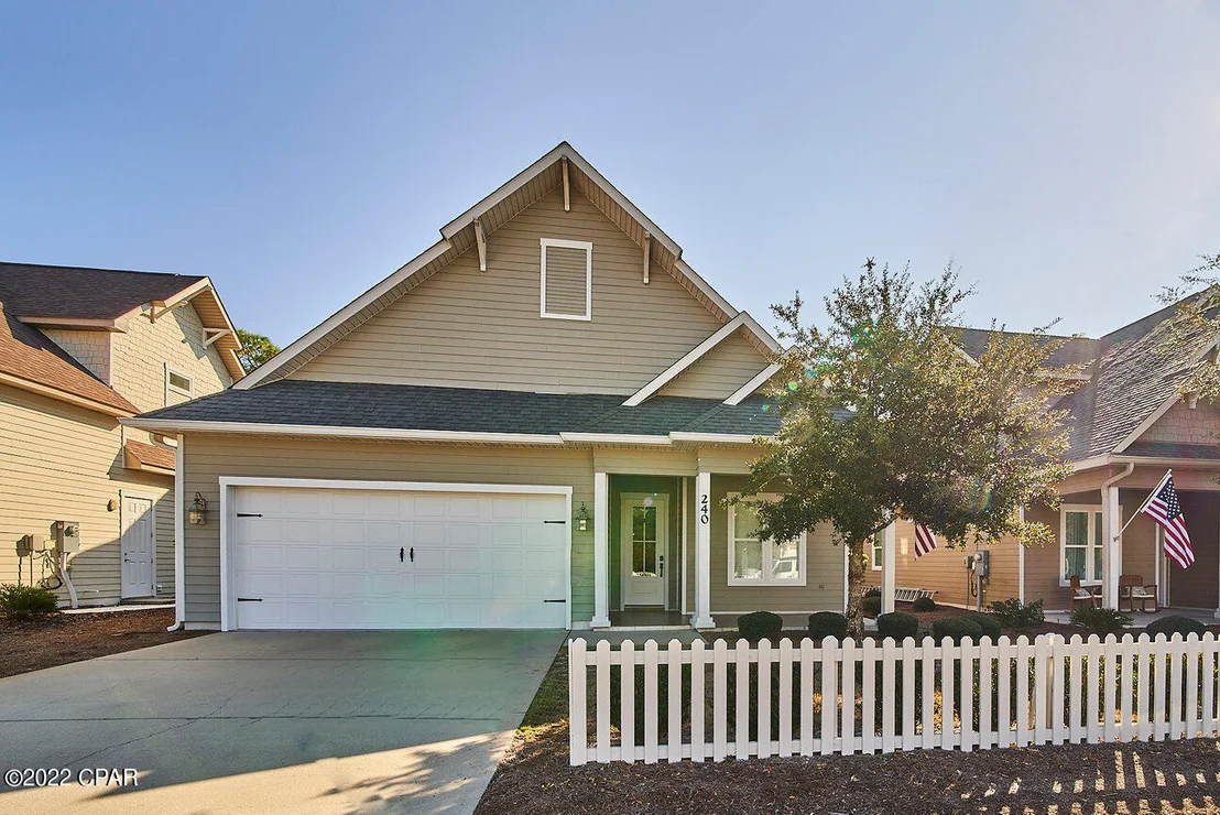 Photo of 240 Blakely Drew Boulevard