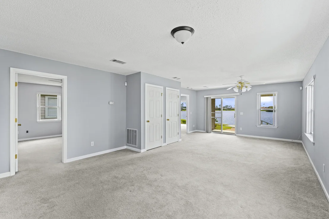 Photo of 106 Lakeridge Drive