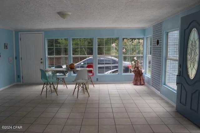 Photo of 4583 Dickson Road