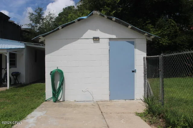 Photo of 4583 Dickson Road