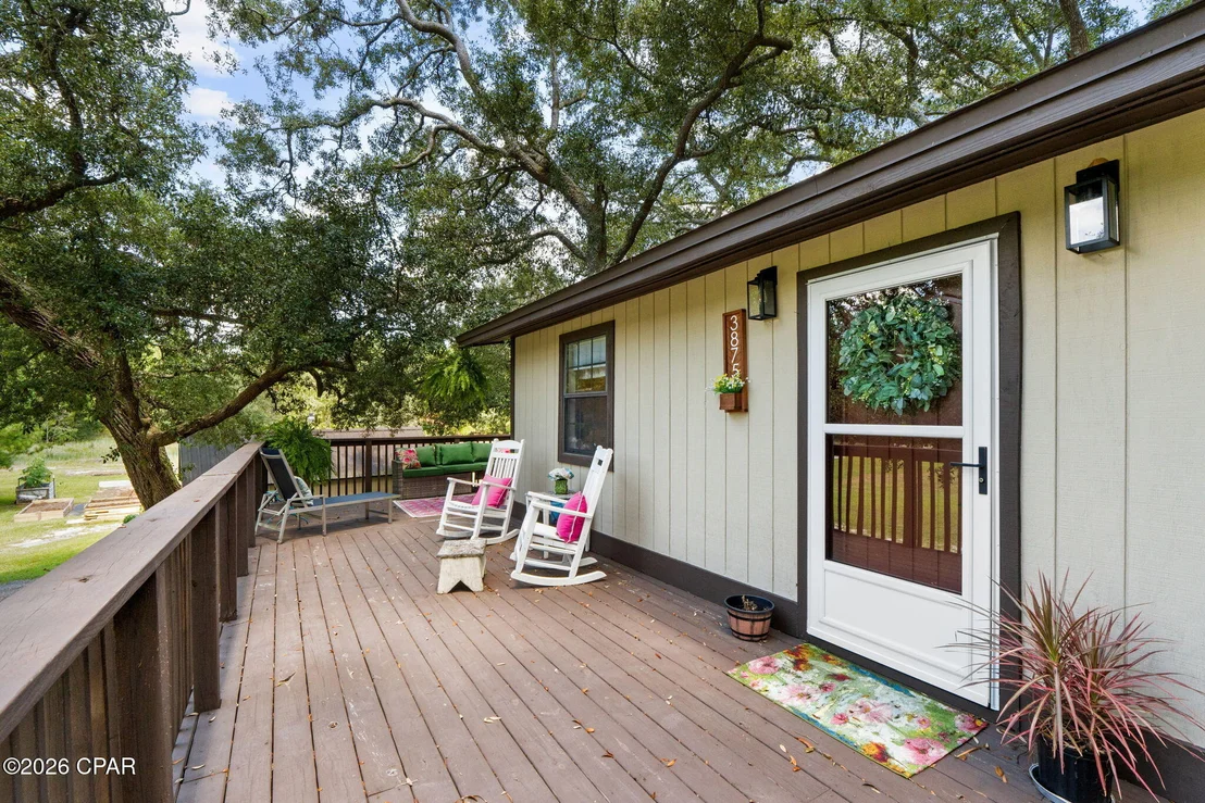 Photo of 3875 River Road