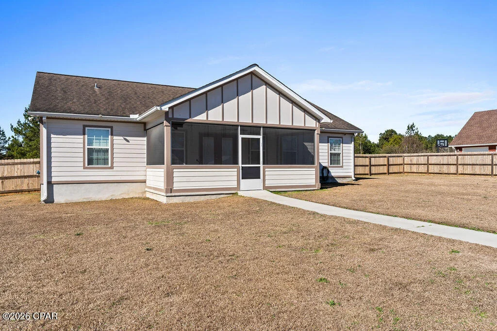 Photo of 561 Lakepointe Drive