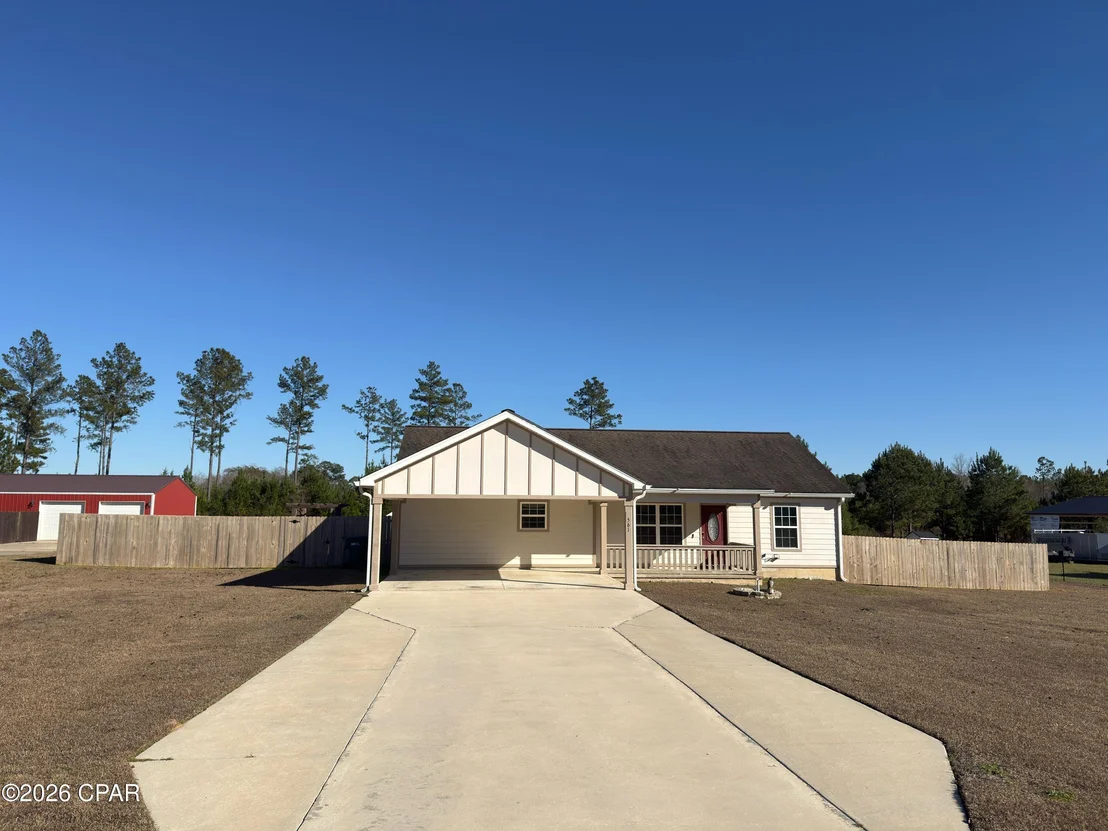 Photo of 561 Lakepointe Drive