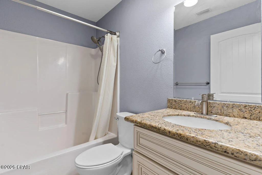 Photo of 561 Lakepointe Drive