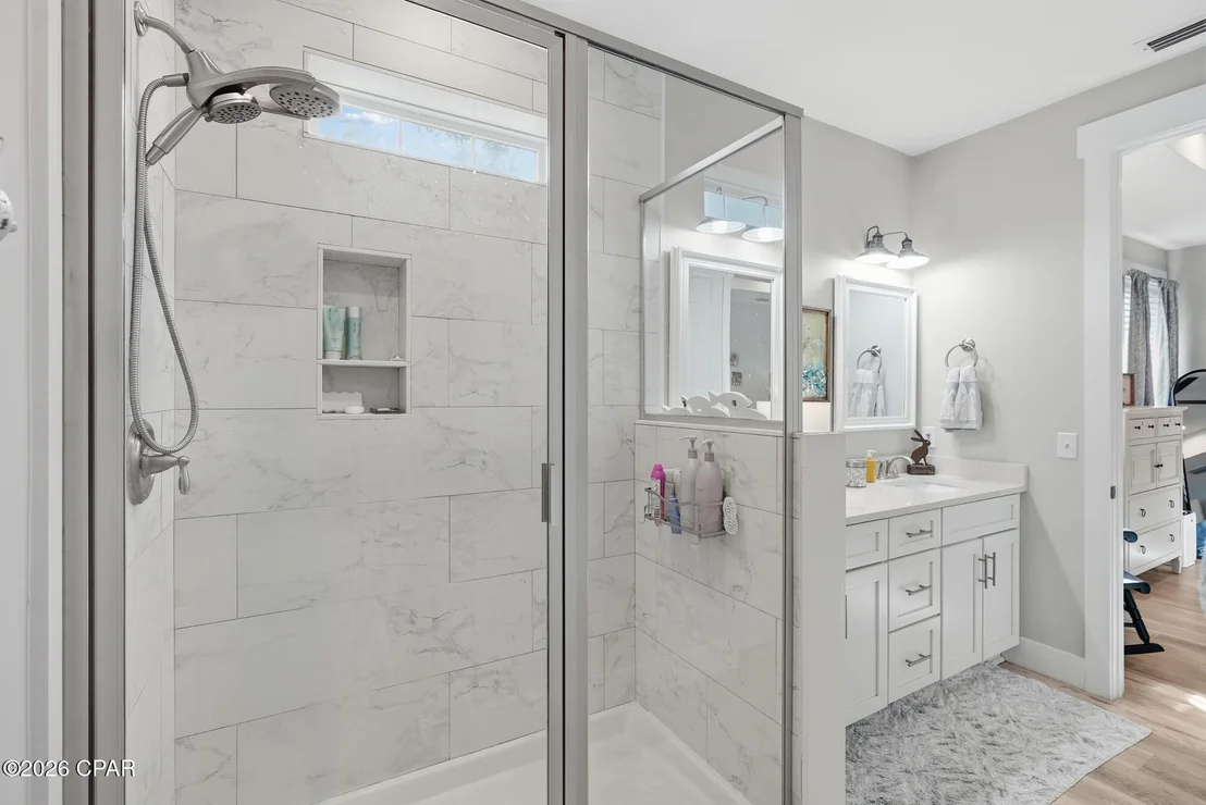 Photo of 8437 Warner Place