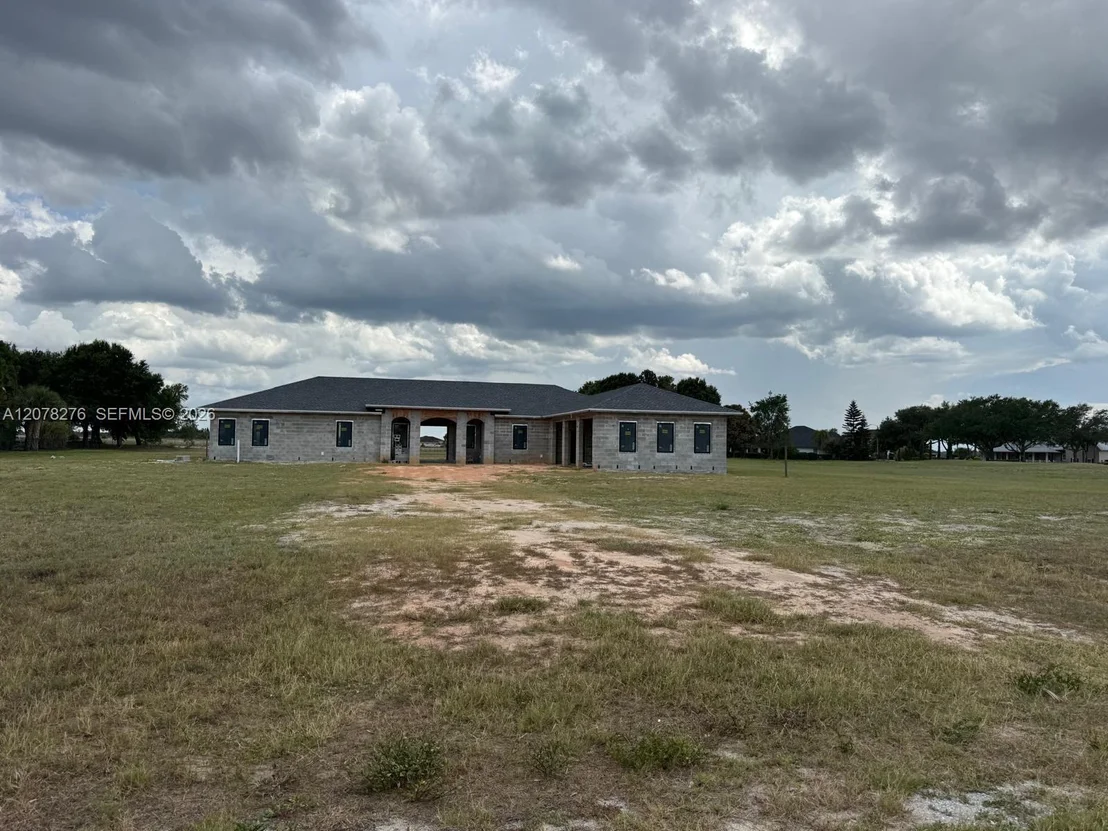Photo of 135 SUNSET POINTE BLVD