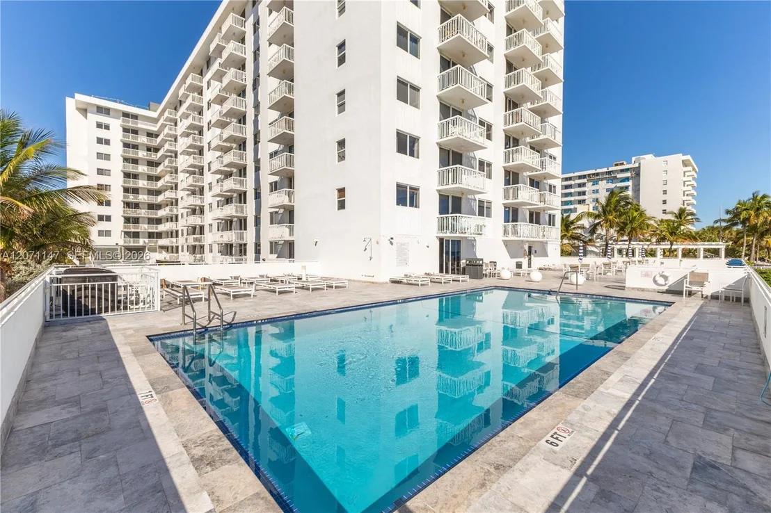Photo of Unit 607 at 401 Ocean Dr