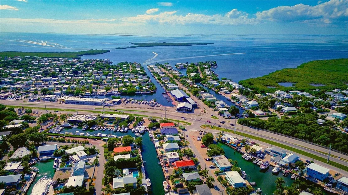 Photo of 149 Harbor Dr