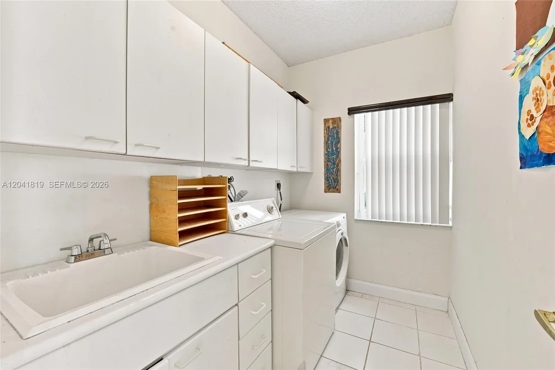 Photo of 12388 Classic Dr