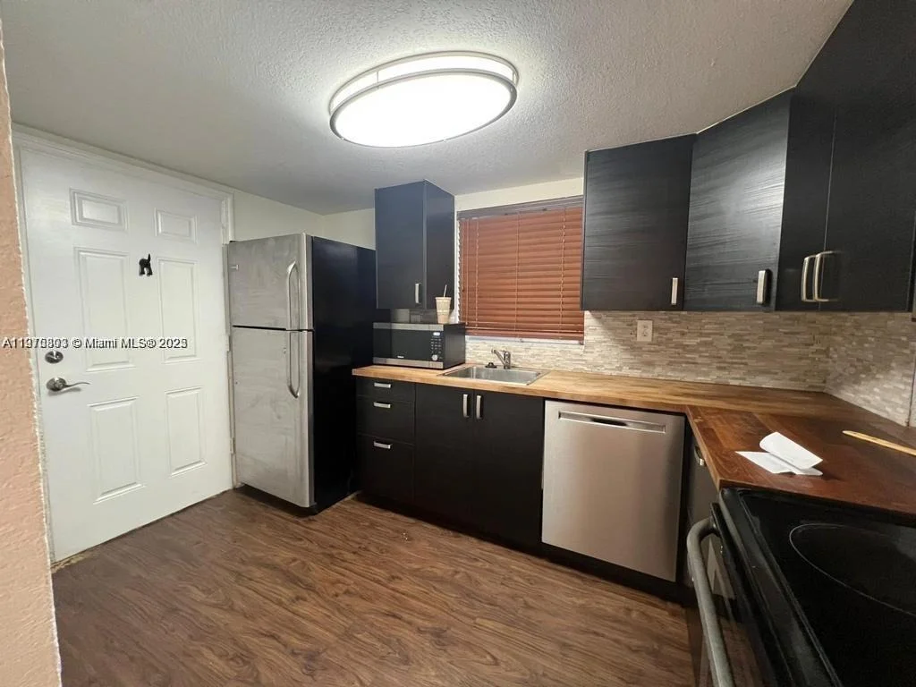 Photo of Unit 3209 at 