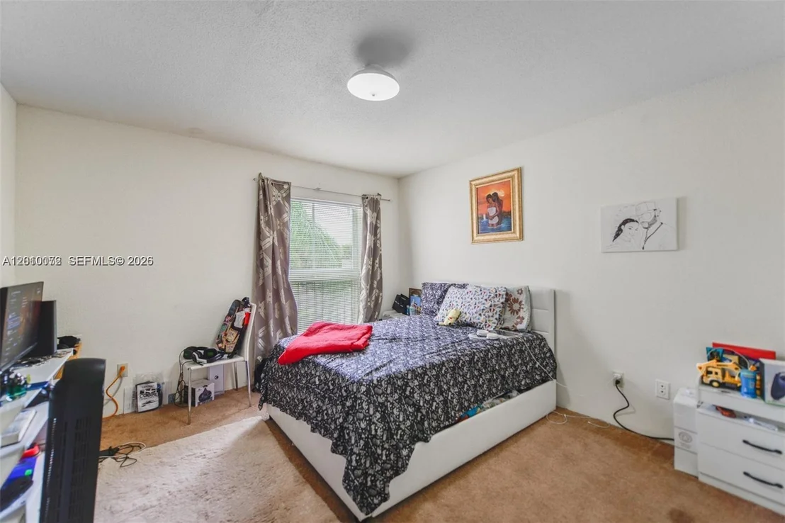 Photo of Unit 735 at 875 Riverside Dr