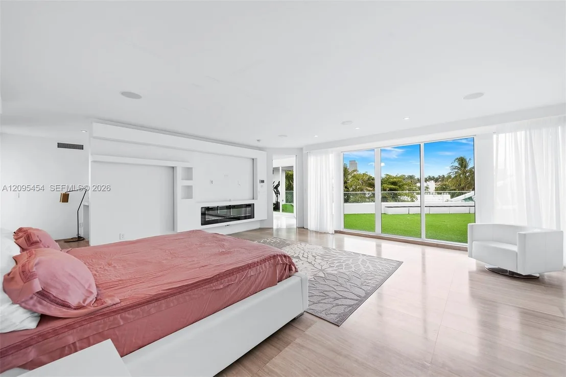 Photo of 480 Ocean Blvd