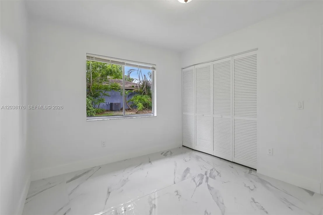 Photo of 1248 Riviera