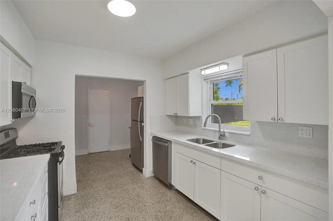 Photo of 2125 Alamanda Dr