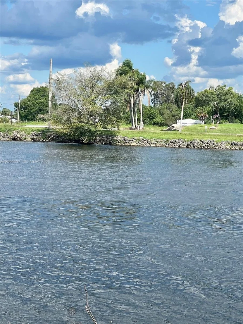 Photo of 1510 River Road