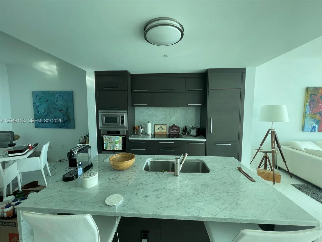 Photo of Unit 5505 at 900 Biscayne Blvd
