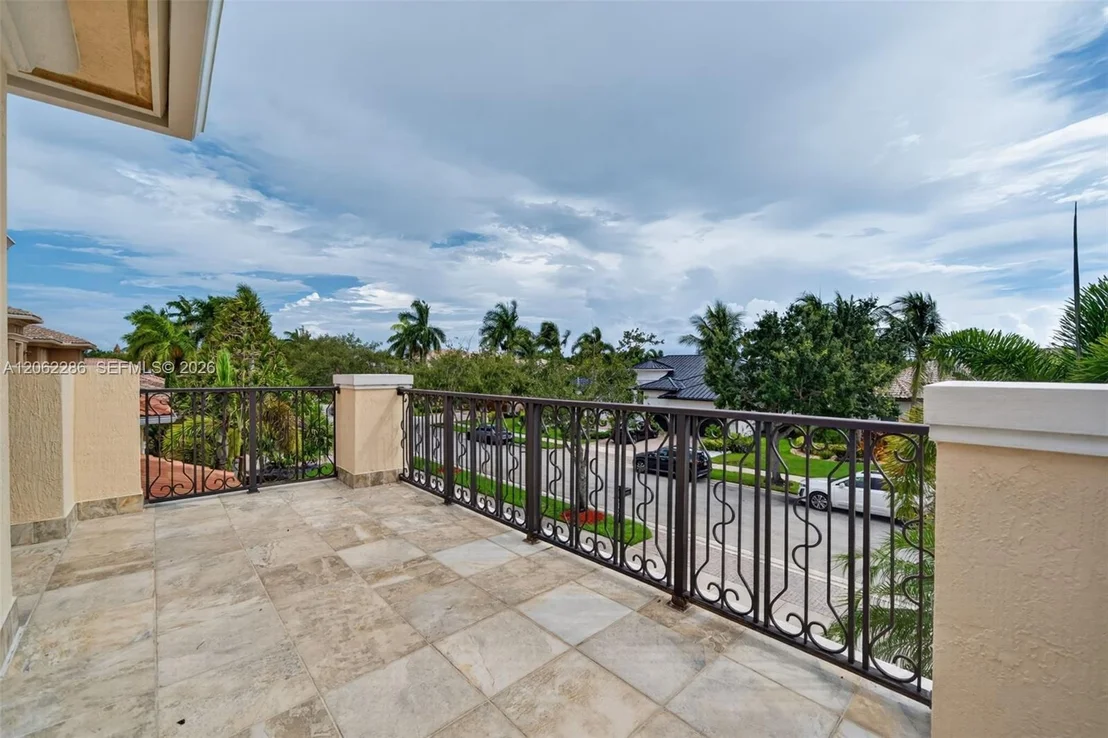 Photo of 11867 NW 69th Pl