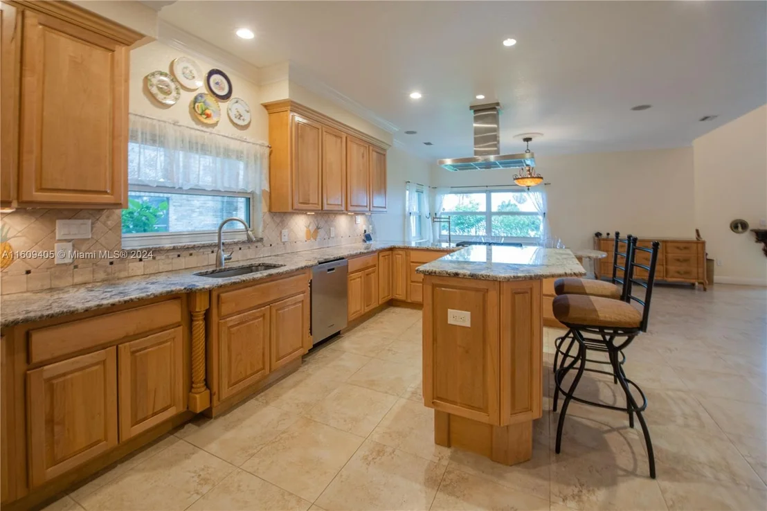 Photo of 1613 N Indian River Drive