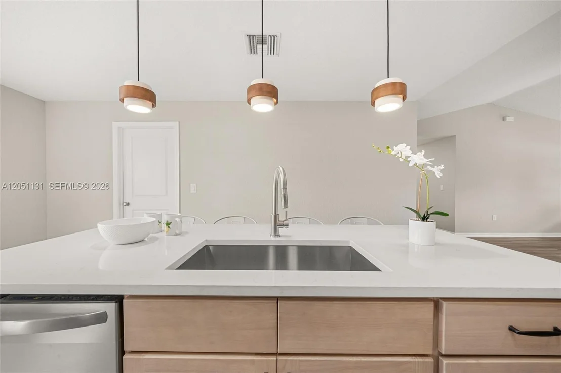 Photo of 5652 Cortez Blvd.