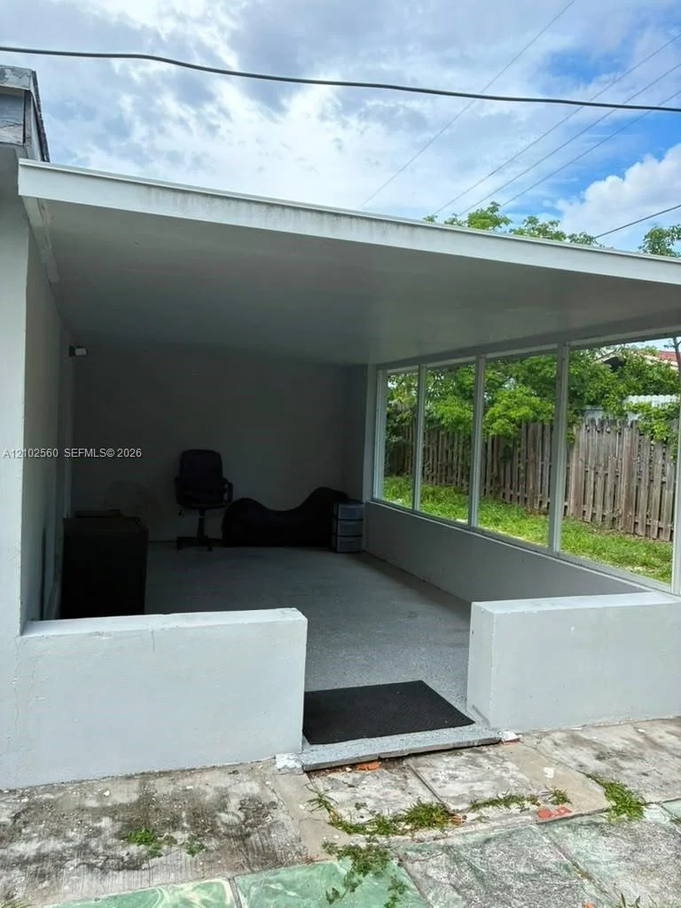 Photo of 3700 NE 13th Ter