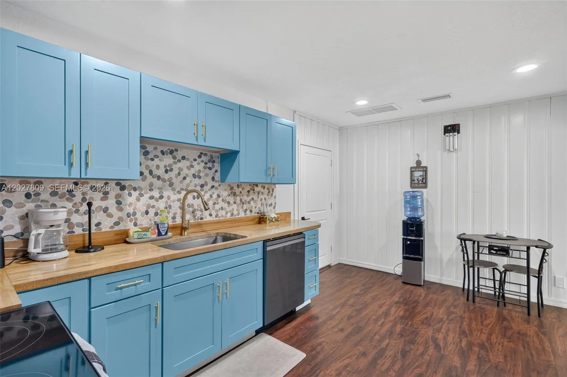 Photo of 1023 SE 7th St