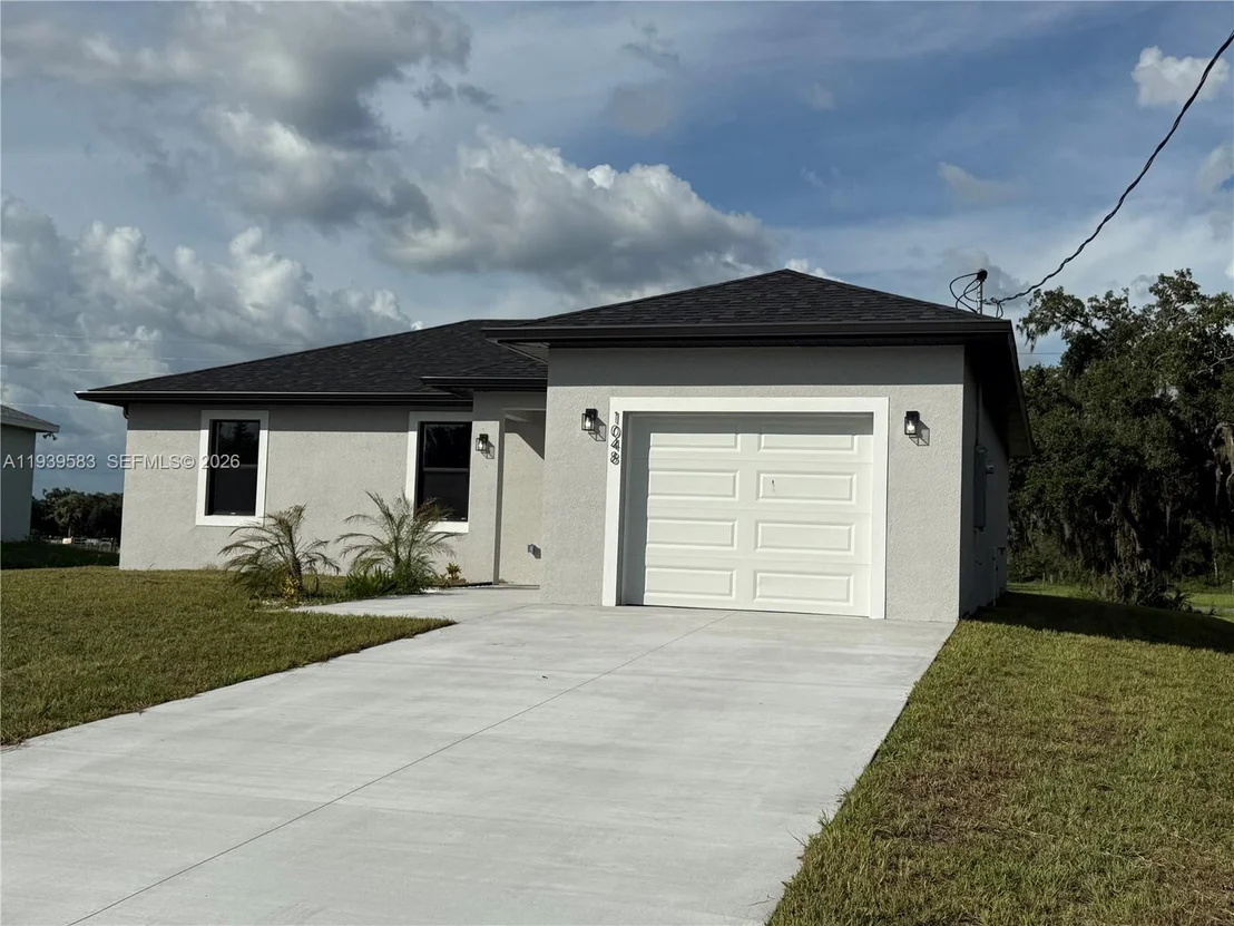 Photo of 1048 Jay Ct