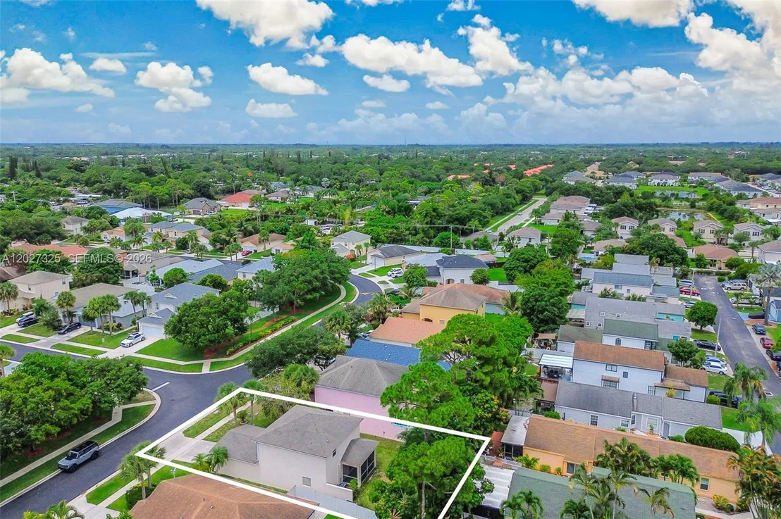 Photo of 6188 Azalea Cir