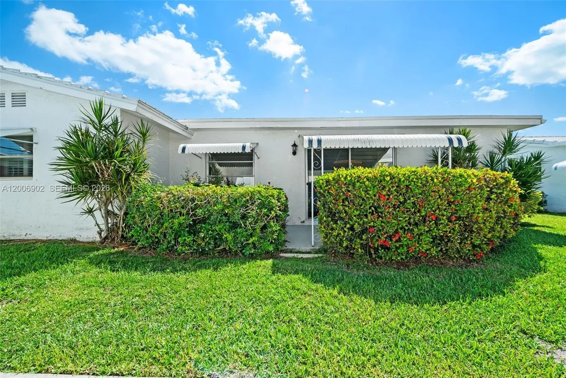 Photo of 2103 SW 20th Cir