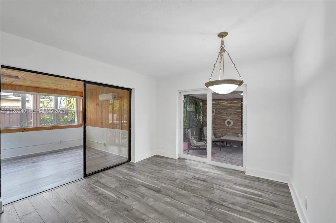 Photo of 417 SE 4th St