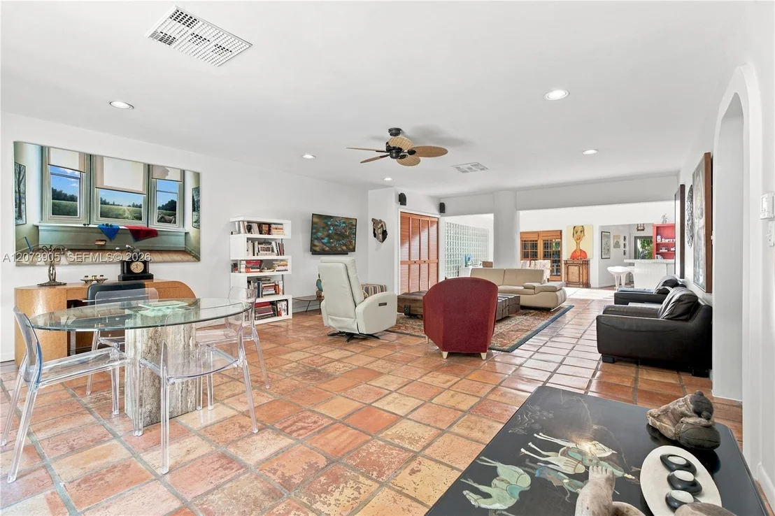 Photo of 4110 Battersea Rd