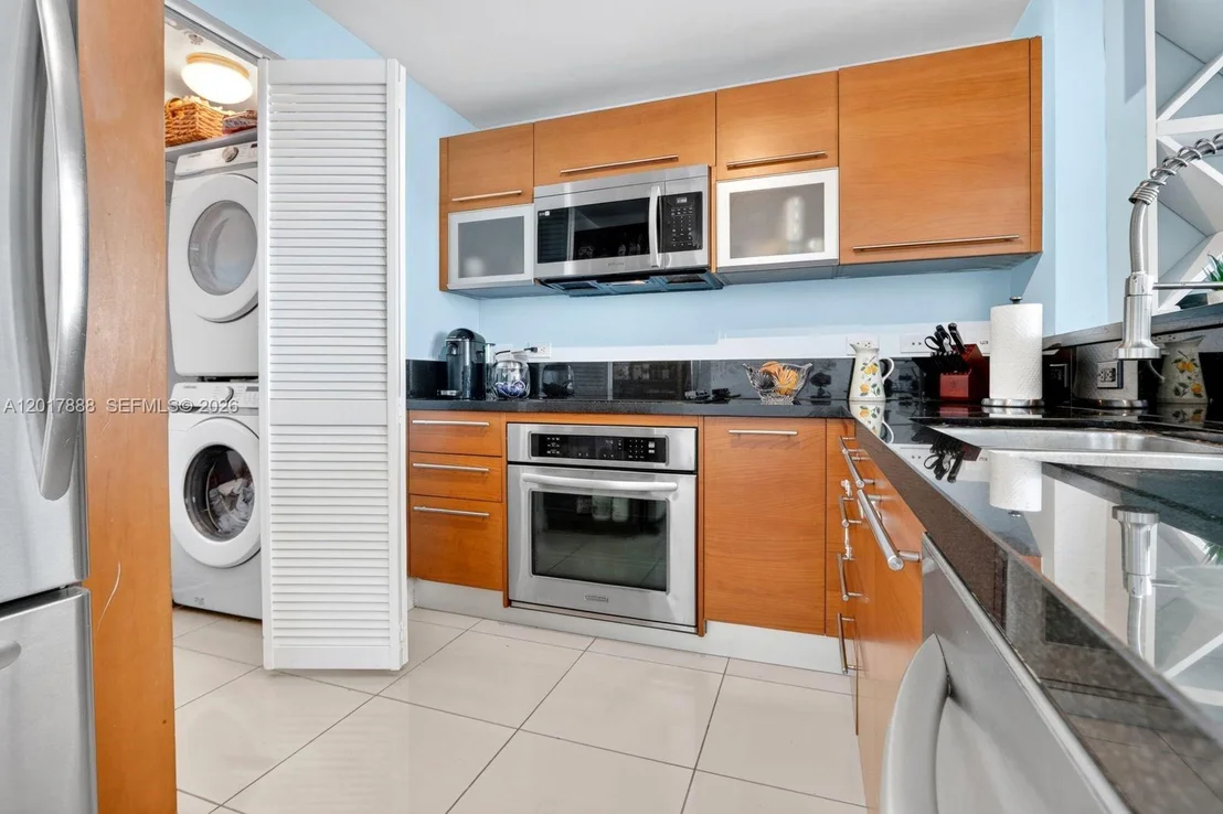 Photo of Unit 3602 at 244 Biscayne Blvd