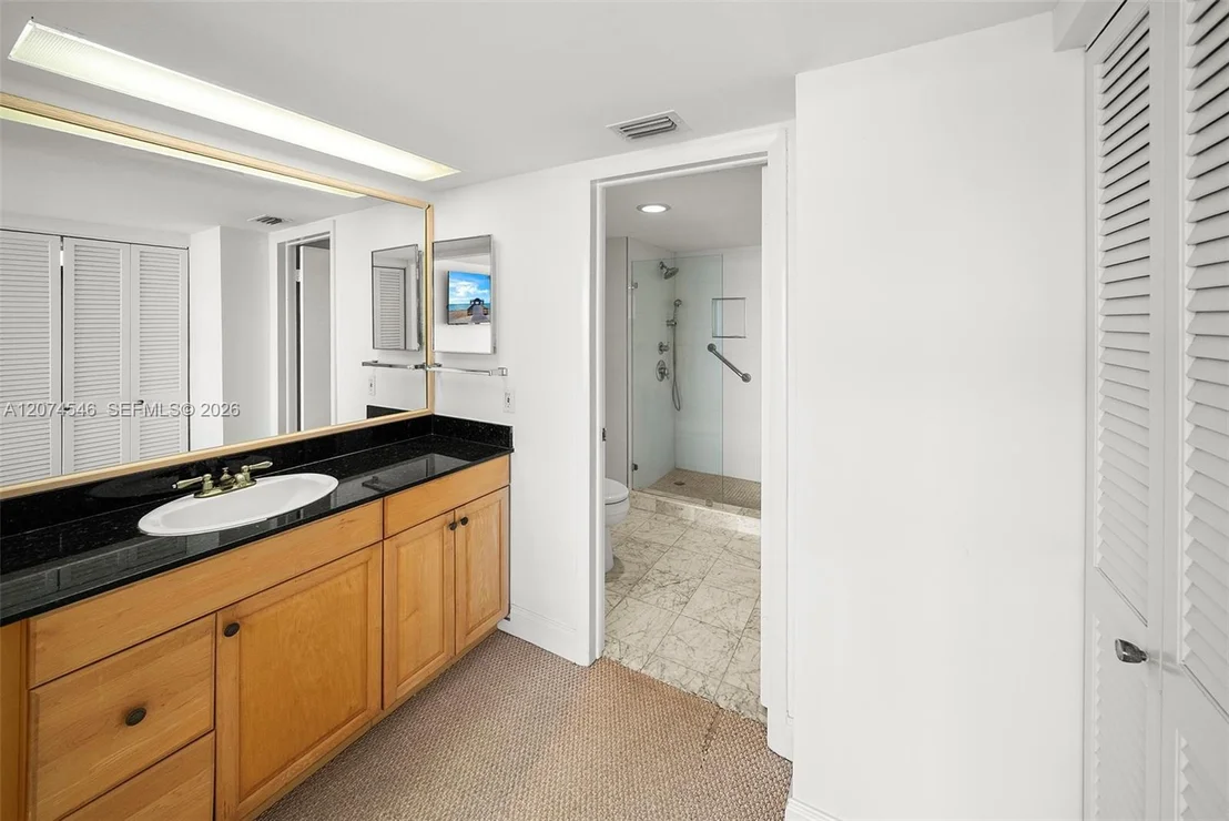 Photo of Unit 16F at 881 Ocean Dr
