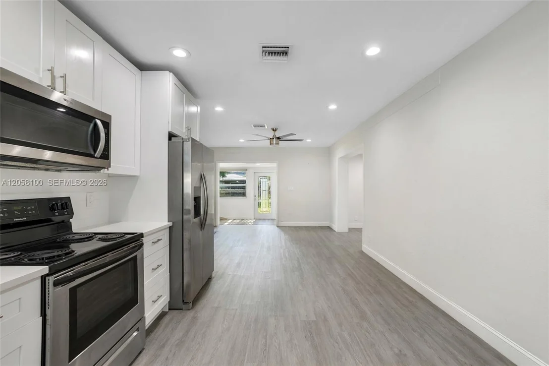 Photo of 3405 Robbins Rd