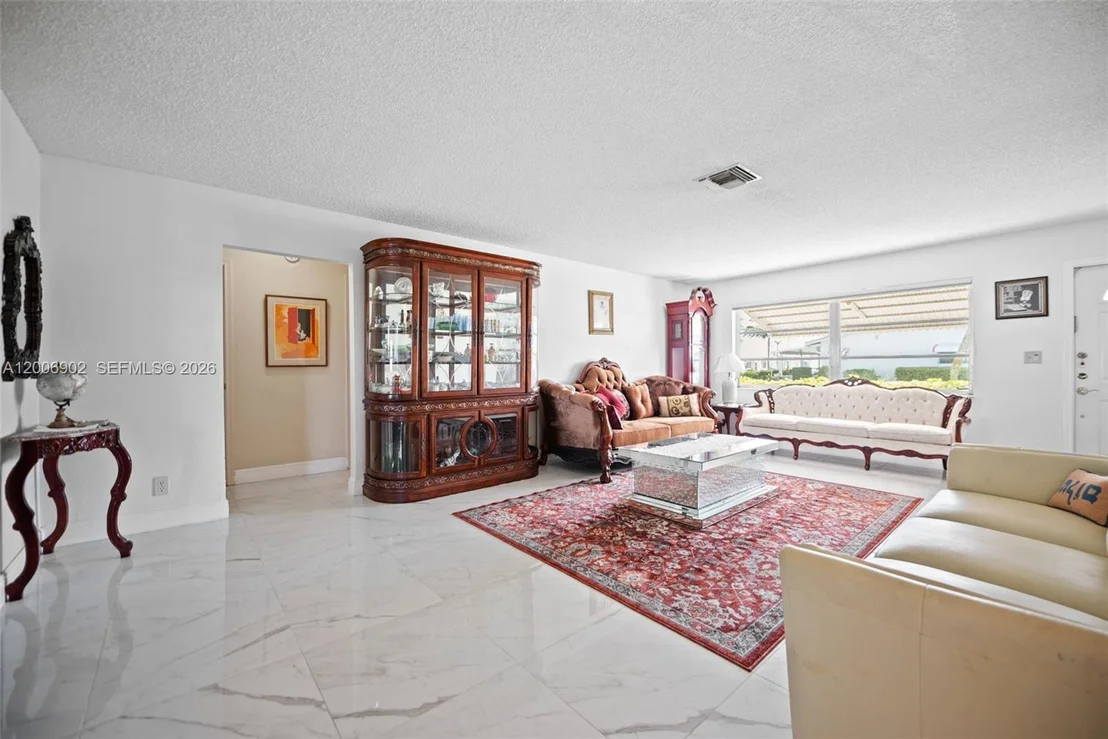 Photo of 2103 SW 20th Cir