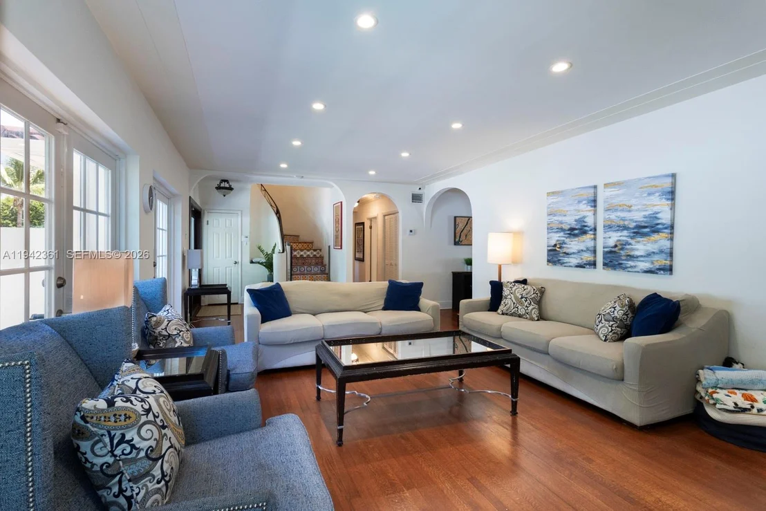 Photo of 360 SW 28th Rd