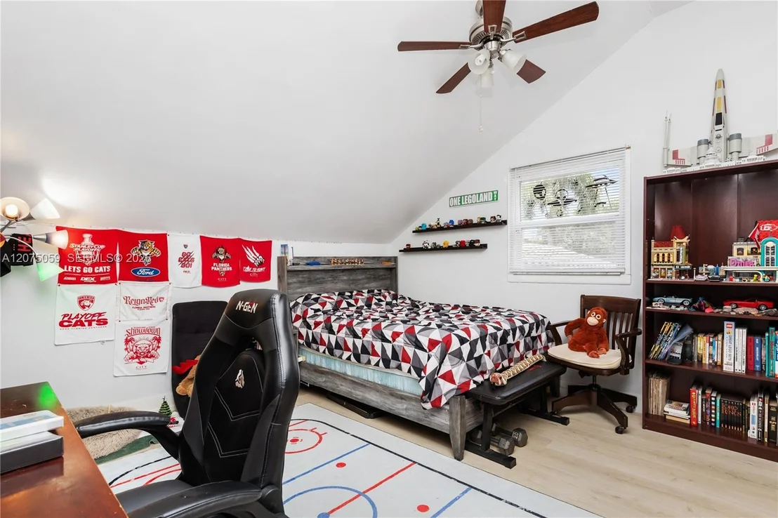 Photo of 801 Mockingbird Ln
