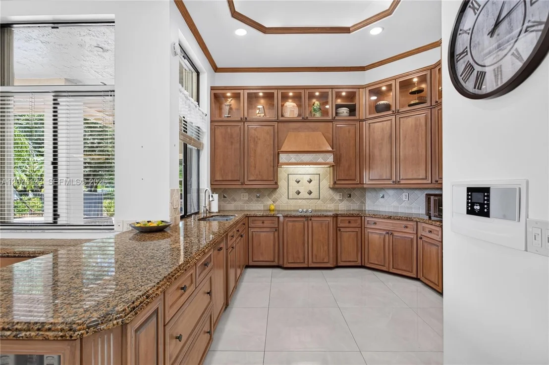 Photo of 2725 Hunter Rd
