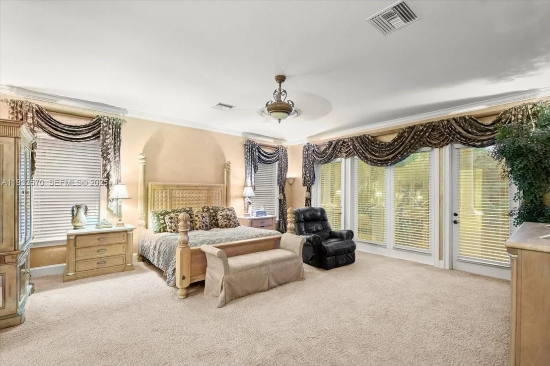 Photo of 12 Tidewater Dr