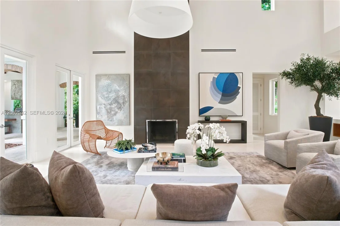 Photo of 2820 Brickell Ave