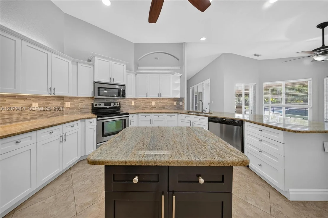 Photo of 1215 Stallion Dr