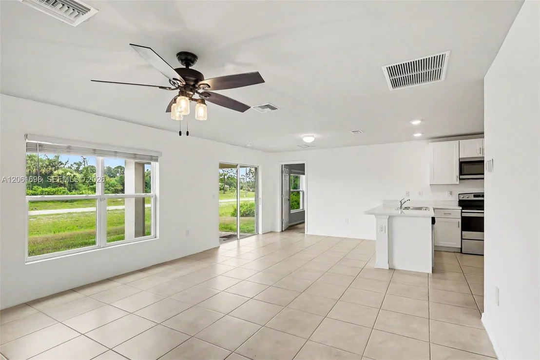 Photo of 5003 Pinetree LN