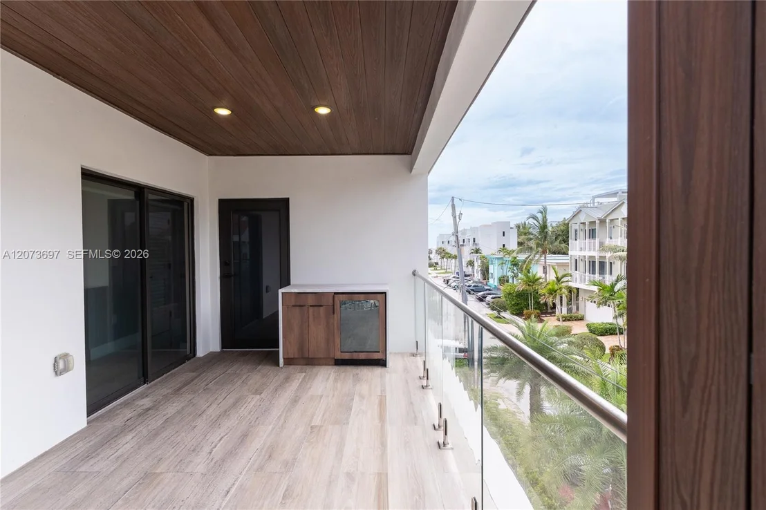 Photo of 5601 N Ocean Dr
