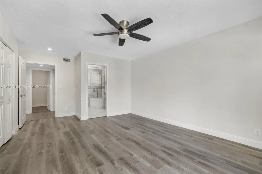 Photo of 3405 Robbins Rd