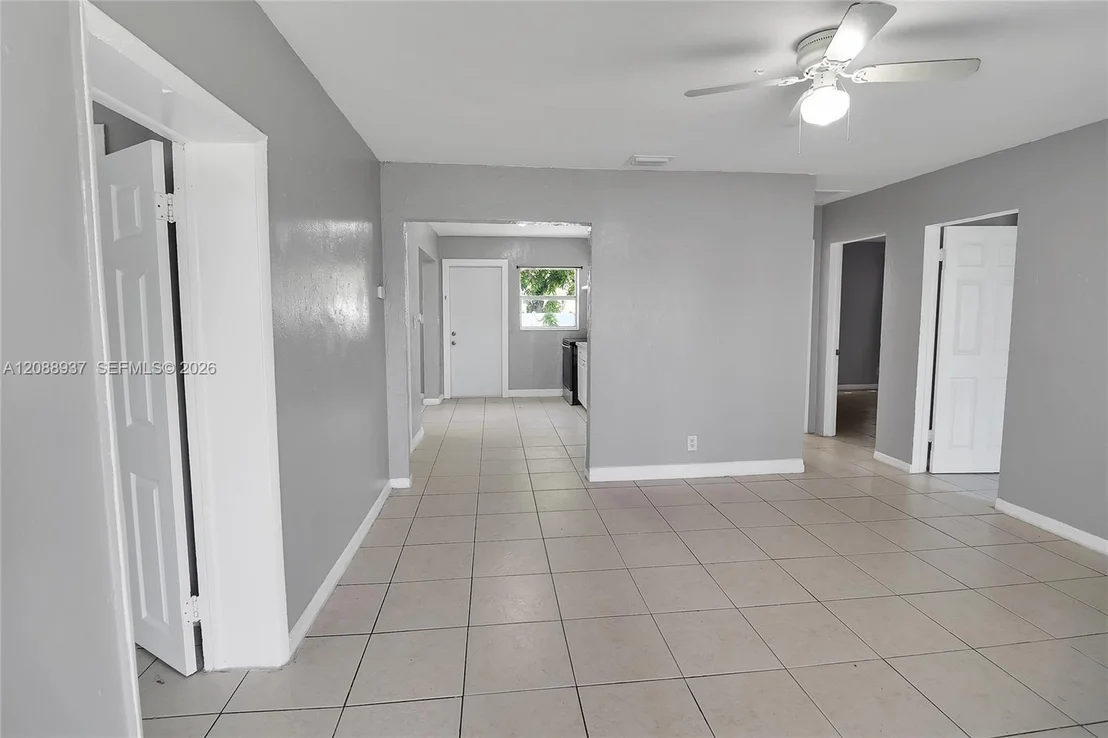 Photo of 3020 NW 7th St