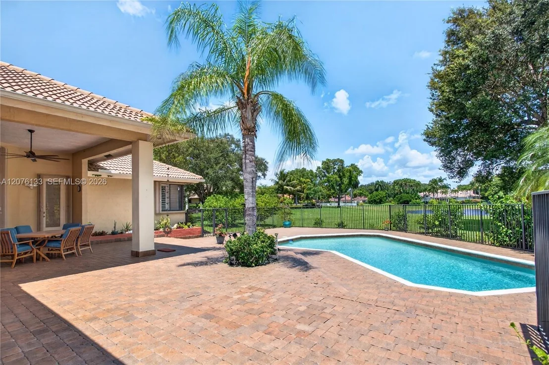 Photo of 2725 Hunter Rd